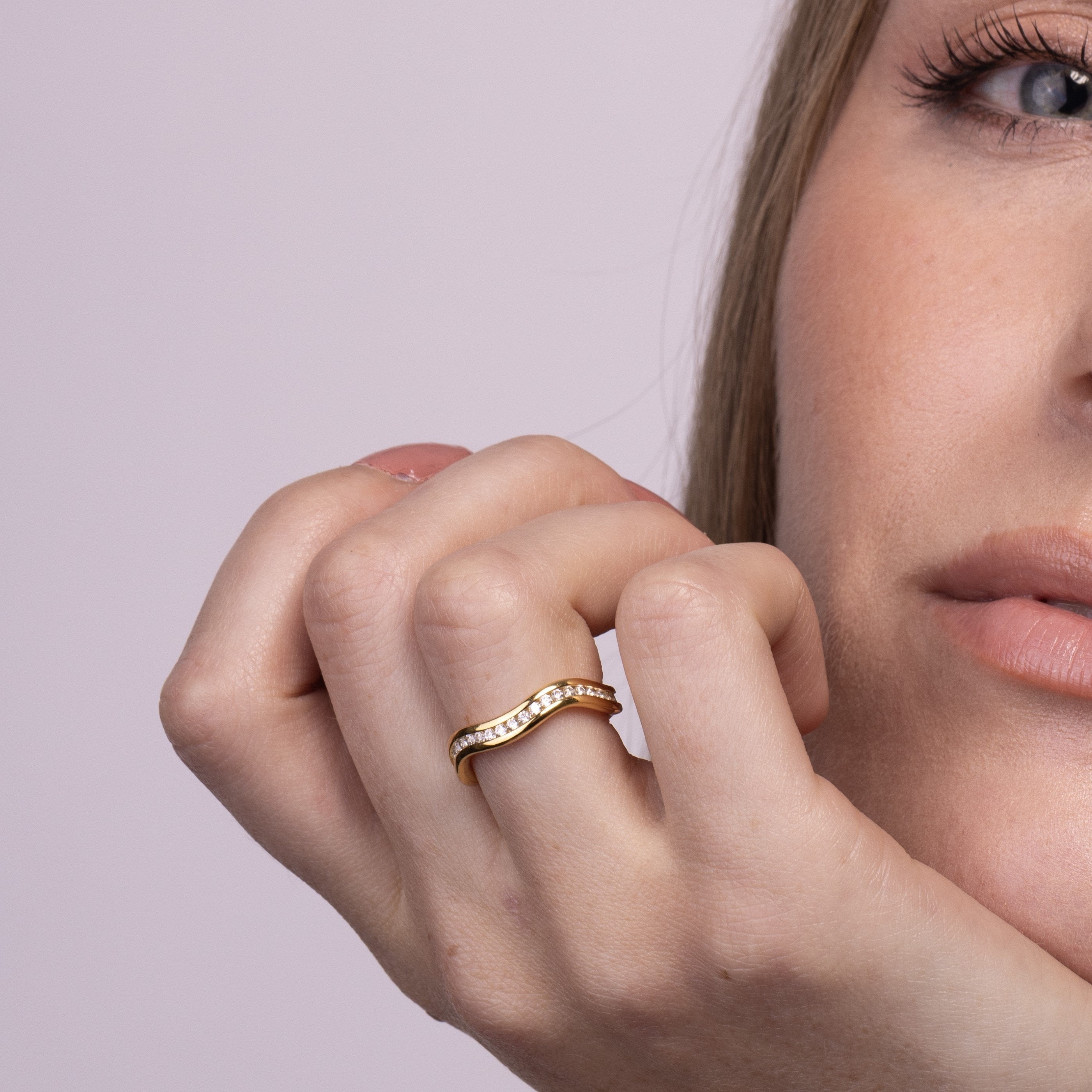 Flow Channel Wave Band